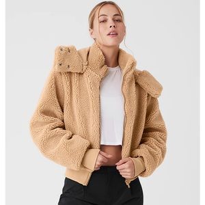 Alo yoga Foxy Sherpa Jacket - camel